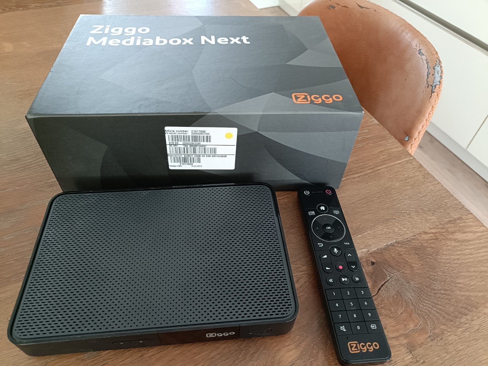 Ziggo Mediabox Next (Arris DCX960) met afstandsbediening, Ophalen of Verzenden, Zo goed als nieuw