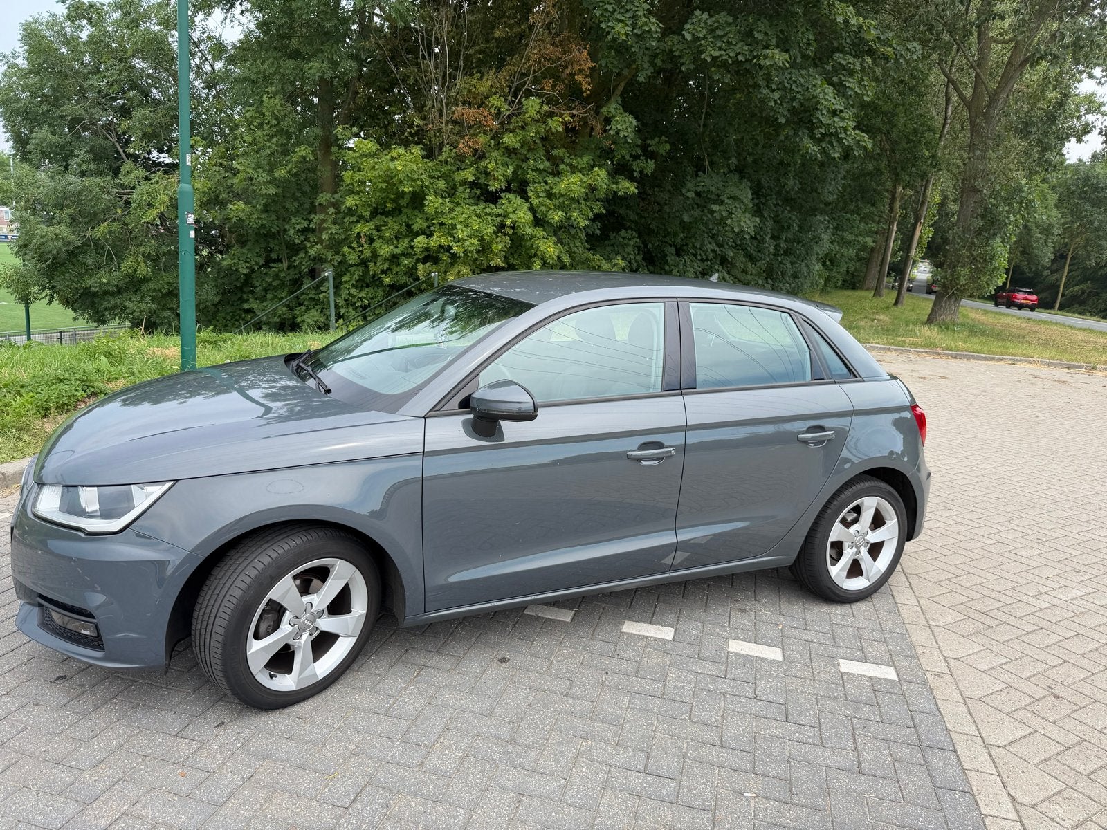 Audi A1 1.0 Tfsi 95pk S Tronic 2018 Grijs, Auto's, Audi, A1, Particulier, 1065 kg, 999 cc