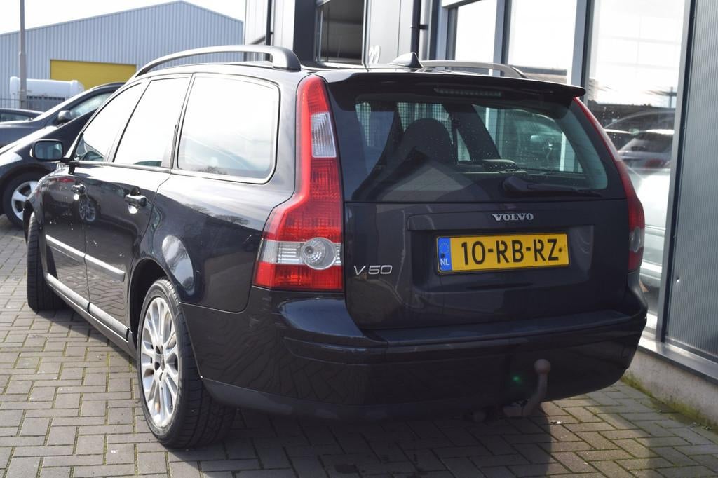 Volvo V50 1.8 Elite | LEES BESCHRIJVING !, Voorwielaandrijving, 125 pk, 4 cilinders, Zwart