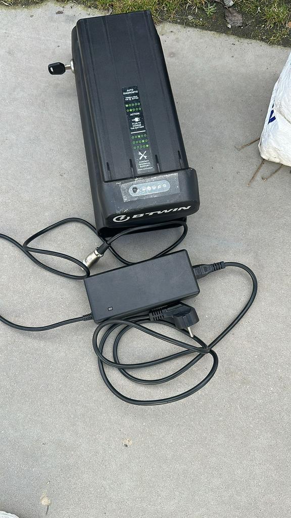 Btwin 36V battery 24V 8A, Ophalen, Zo goed als nieuw