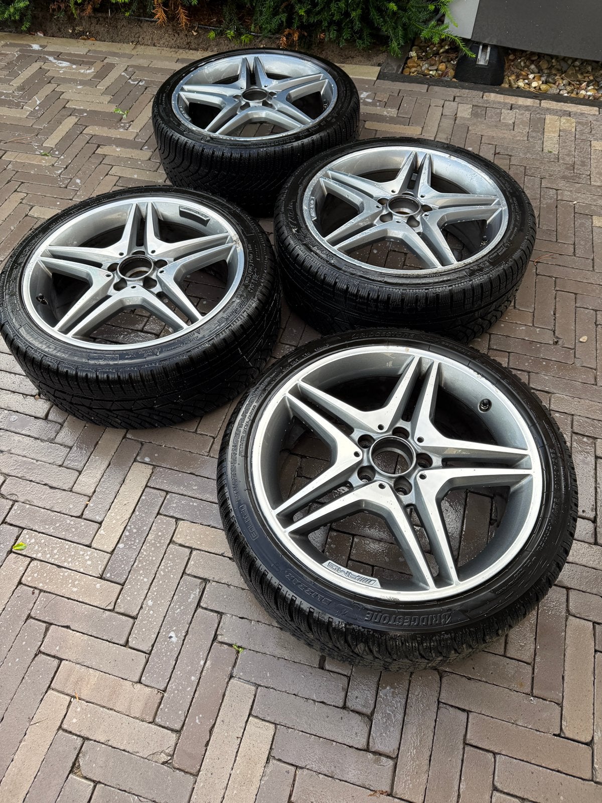 18 inch AMG LM-velgen met winterbanden – 225/40 R18, Auto-onderdelen, Banden en Velgen, Ophalen, 18 inch, Gebruikt, Banden en Velgen