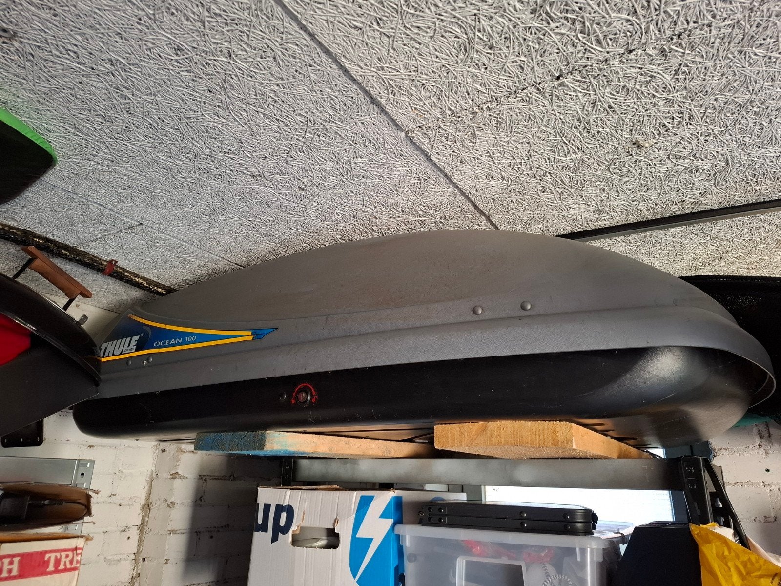 Thule ocean 100 dakkoffer, Ophalen, Gebruikt