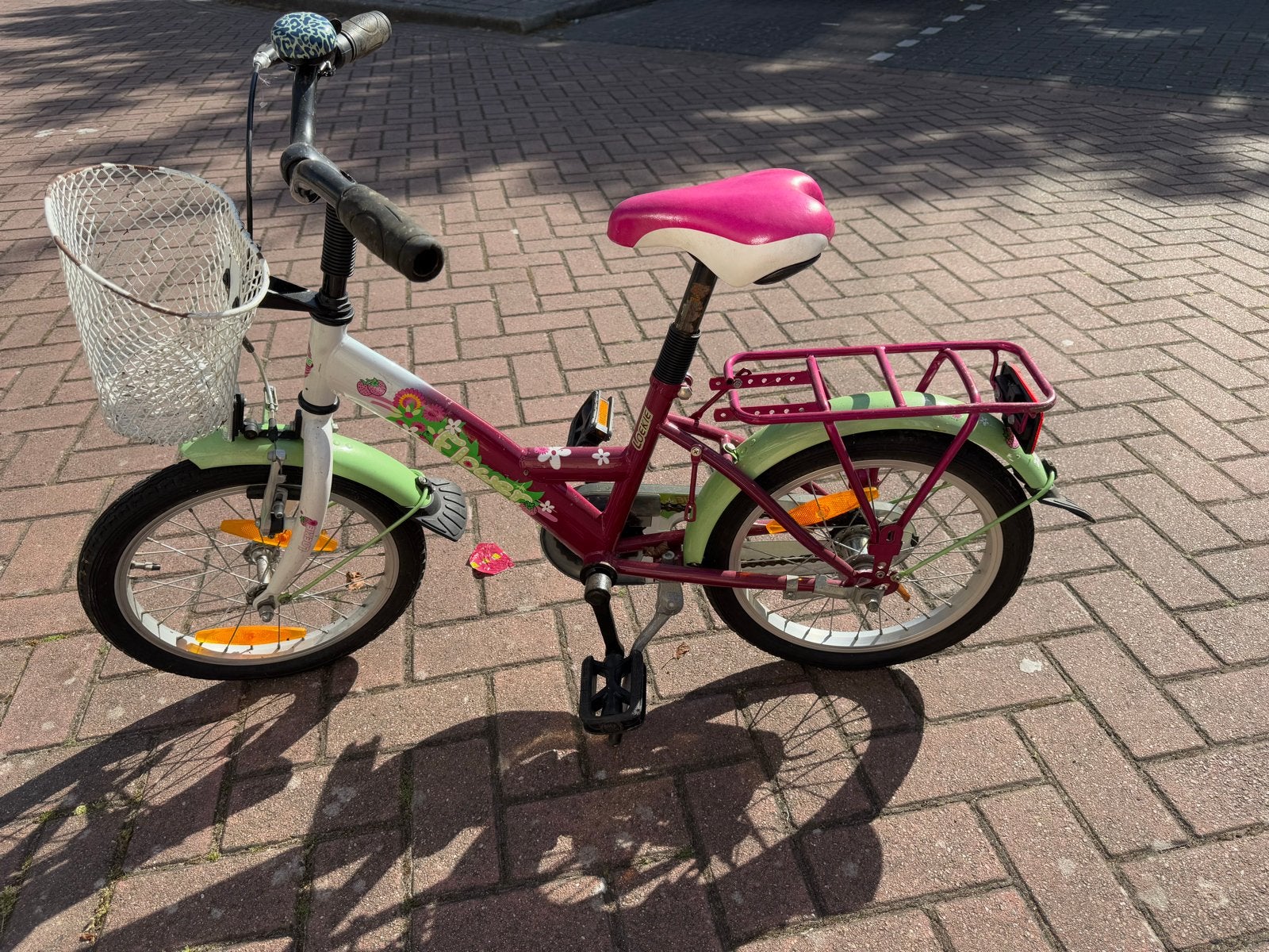 Loeki Kinderfiets 16 inch met mandje en bagagedrager, Ophalen, Gebruikt, Velgrem, 16 tot 20 inch