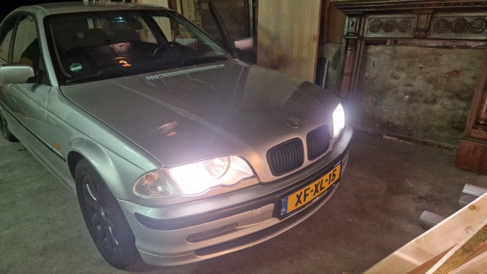 BMW E46 328i 3-Serie 2.8 I 142KW  AUT 1998 Grijs, Automaat, Origineel Nederlands, 75 €/maand, Zilver of Grijs