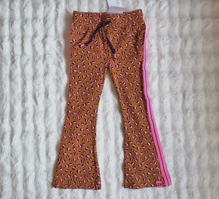 NIEUW Z8 broek maat 110 - Cognac/Leopard met neon roze, Kinderen en Baby's, Kinderkleding | Maat 110, Broek, Meisje, Z8, Nieuw
