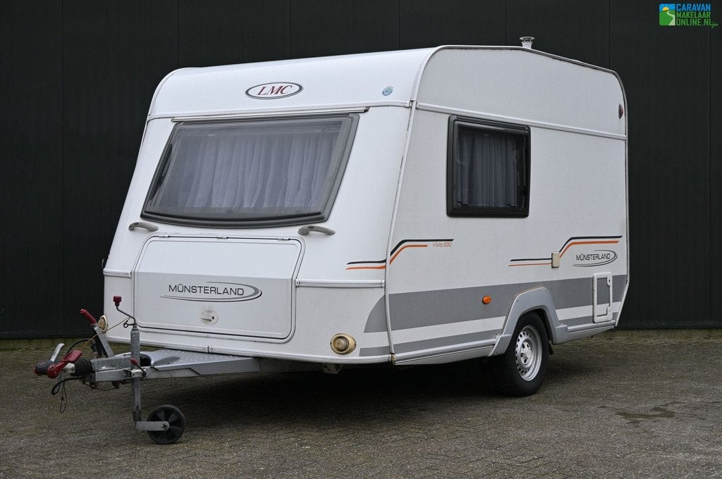 LMC Viola 330 BJ.2009 Luifel met zijwanden Lichtgewicht, Rondzit, Tot en met 2, Bedrijf, 500 - 750 kg