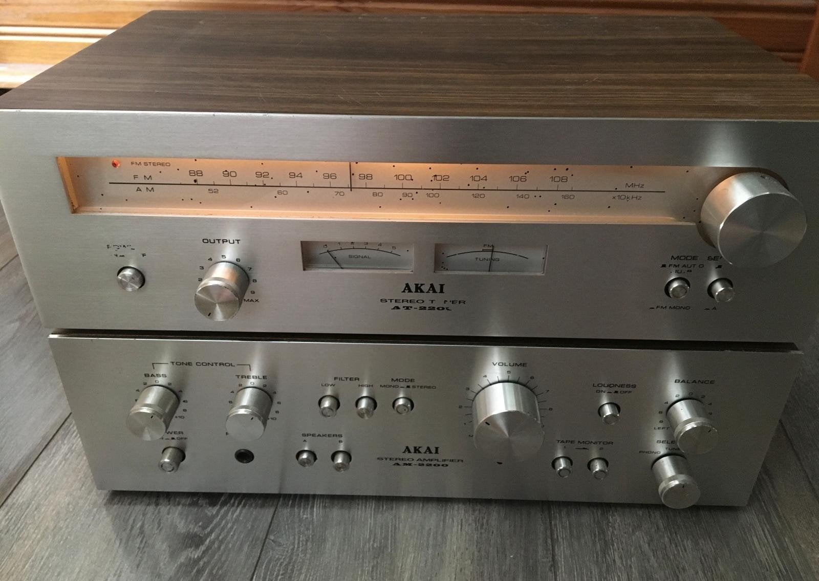 Akai AM-2200 & AT-2200 vintage, Audio, Tv en Foto, Versterkers en Receivers, Ophalen, Gebruikt, Minder dan 60 watt, Overige merken