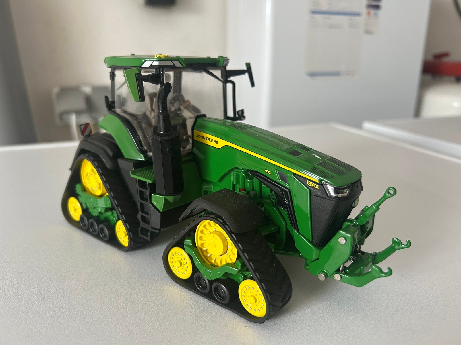 John deere 8rx, Hobby en Vrije tijd, Modelauto's | 1:32, Ophalen, Zo goed als nieuw, Tractor of Landbouw, Britains