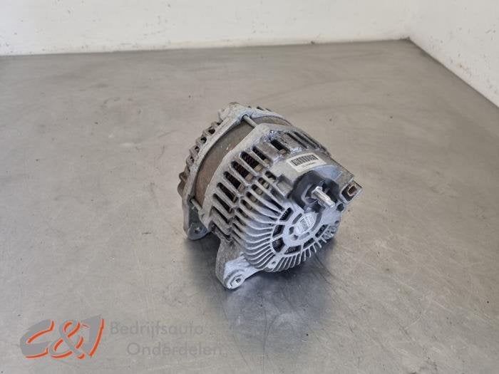 Dynamo van een Renault Trafic, Auto-onderdelen, Motor en Toebehoren, Gebruikt, -, Renault, -