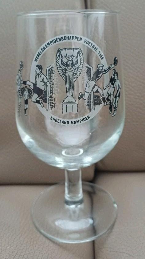 Mooi bierglas WK voetbal 1966, Engeland kampioen, Verzamelen, Ophalen of Verzenden, Zo goed als nieuw, Buitenlandse clubs, Overige typen