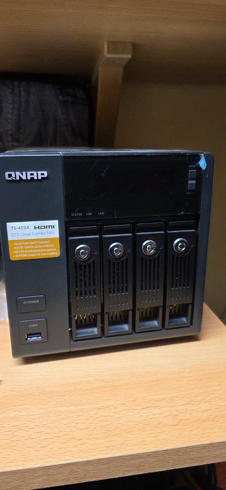 Te koop: QNAP 453A NAS. Incl 16TB Seagate Ironwolf (28), Computers en Software, NAS, Ophalen, Gebruikt