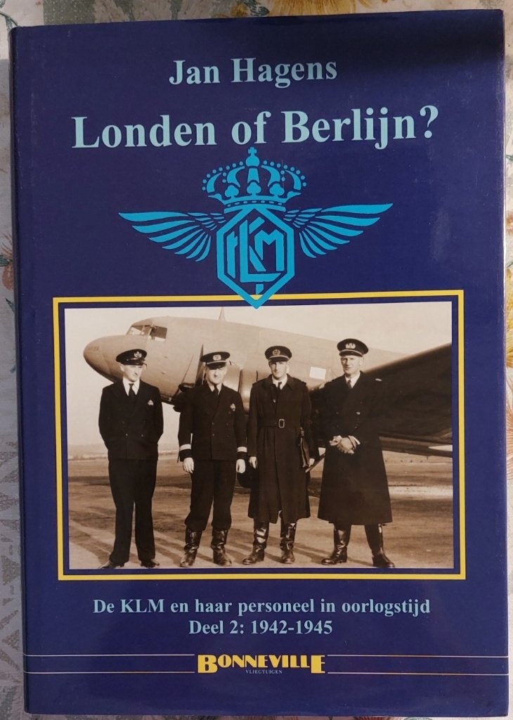 3 x Jan Hagens  london of parijs  en rimboevliegers, Boeken, Tweede Wereldoorlog, Jan hagens, Ophalen of Verzenden, Zo goed als nieuw