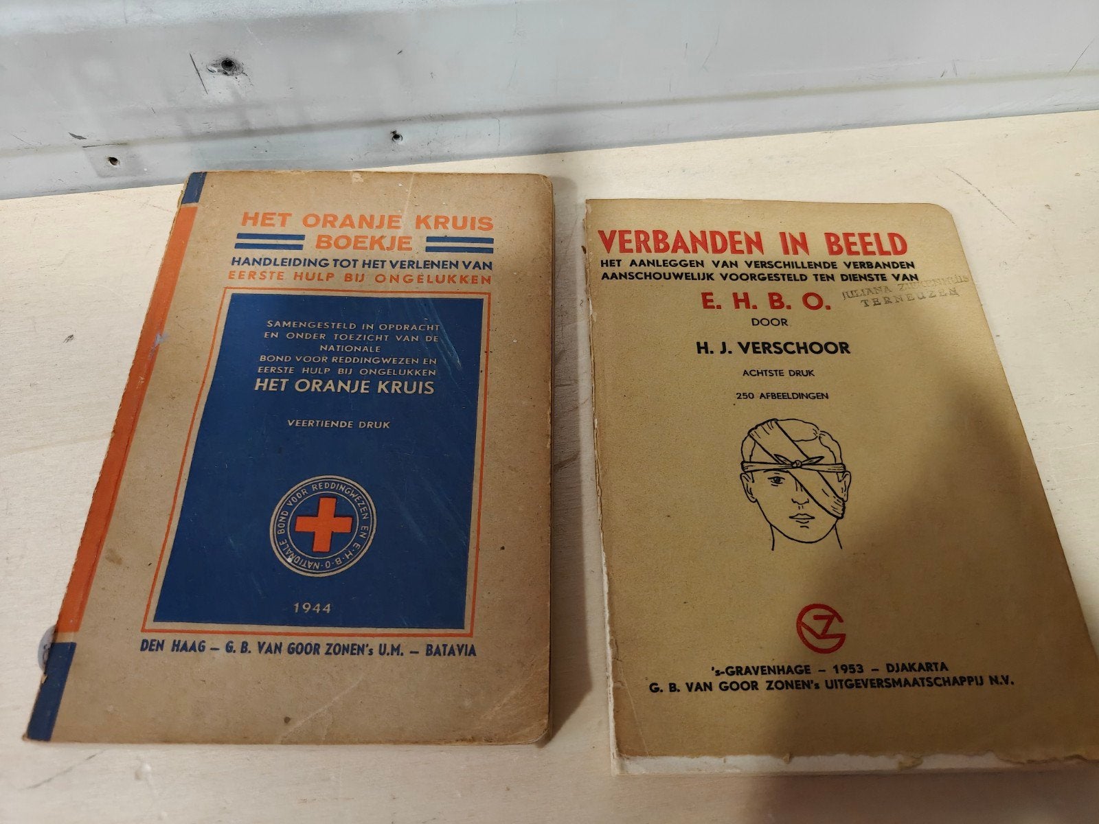 Nr. 743 Twee oude EHBO boekjes, Ophalen of Verzenden, Gelezen, Diverse auteurs