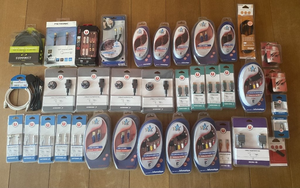 38-delige partij nieuwe kabels + adapters | 33 kabels | €30, Eu, Eu, Nieuw, Ophalen of Verzenden