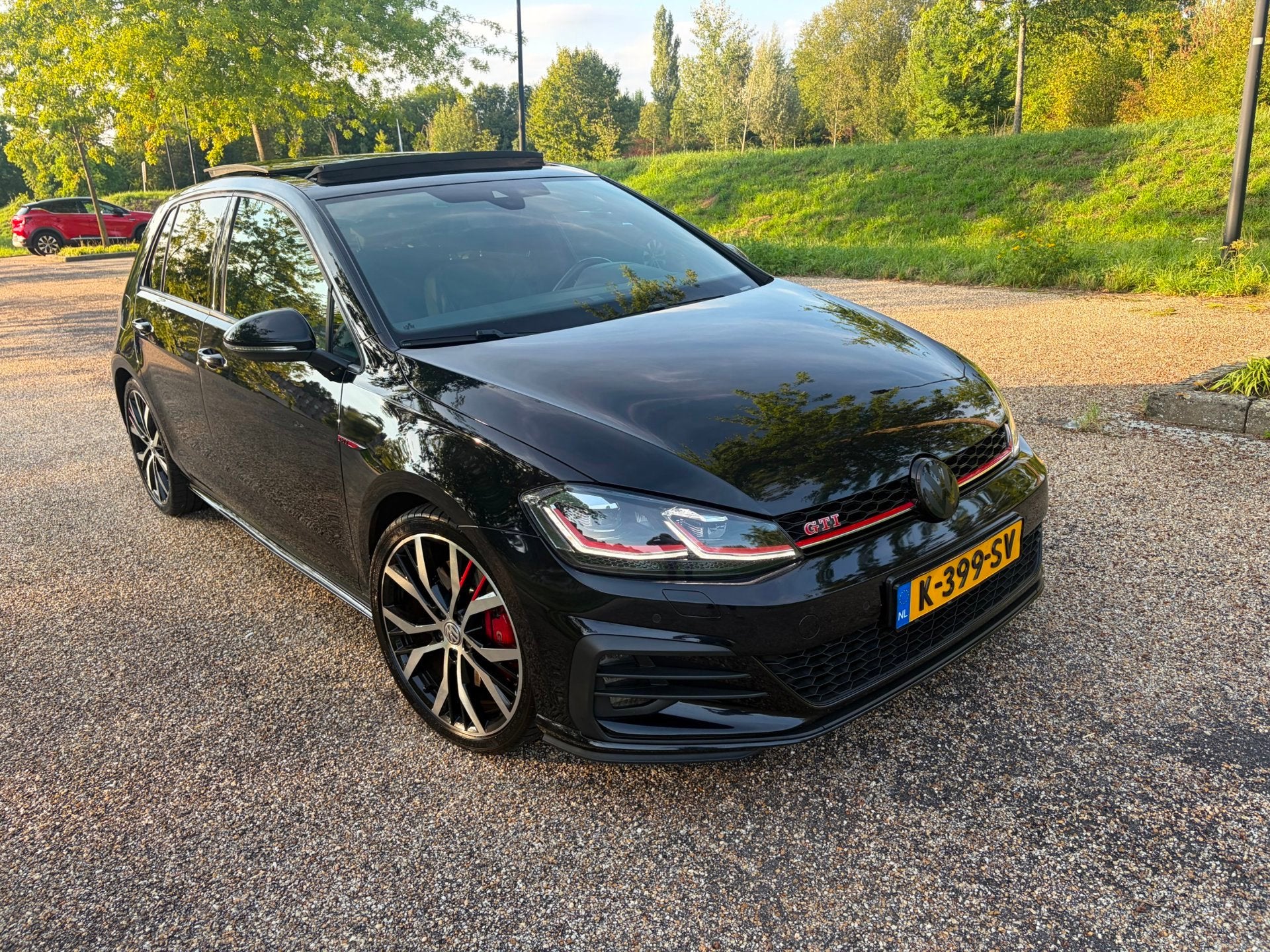 Volkswagen Golf 2.0 TSI GTI Performance Pano 250 PK Virtual, Dealer onderhouden, Gebruikt, 4 cilinders, 1984 cc