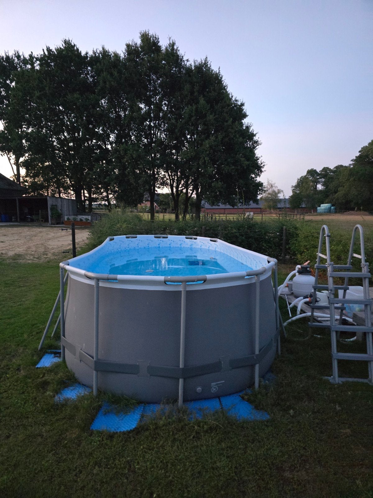 Opzetzwembad met zandfilterpomp, zoutpomp en toebehoren, Ophalen, Gebruikt, 200 tot 300 cm, 80 tot 120 cm