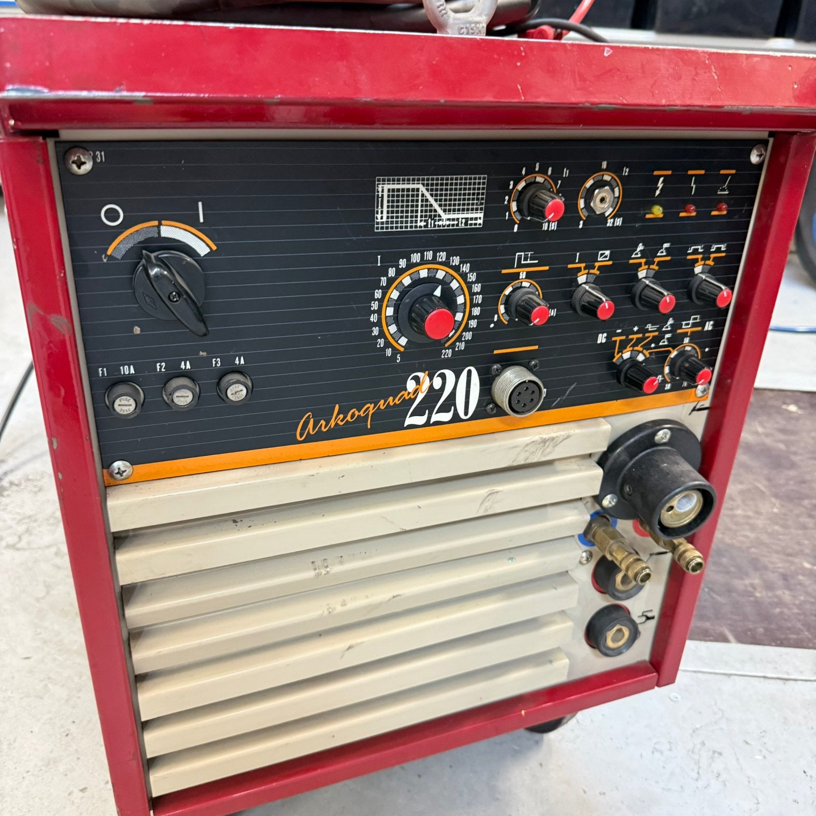 Rowatec Selco Arkoquad 220 LEES GOED Lasapparaat DC Binzel, Ophalen