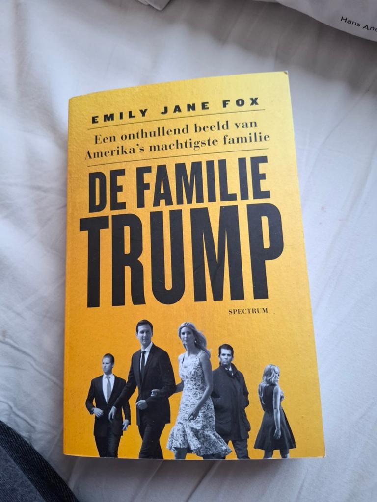 De familie Trump, Ophalen of Verzenden, Zo goed als nieuw, Emily jane fox