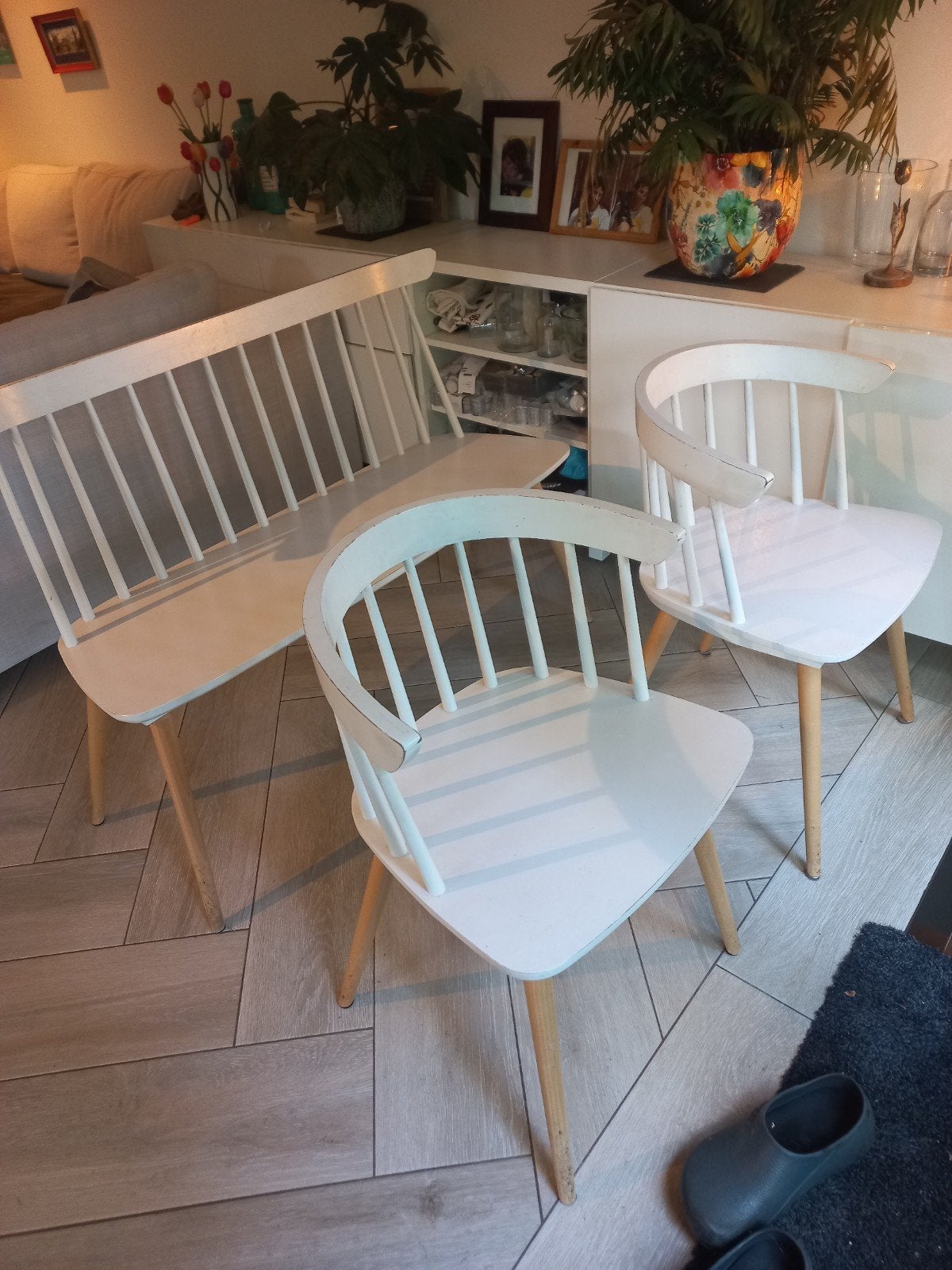 1 witte eetkamerbank en 2 stoelen, Scandinavische stijl, Ophalen, Gebruikt, Twee, Wit