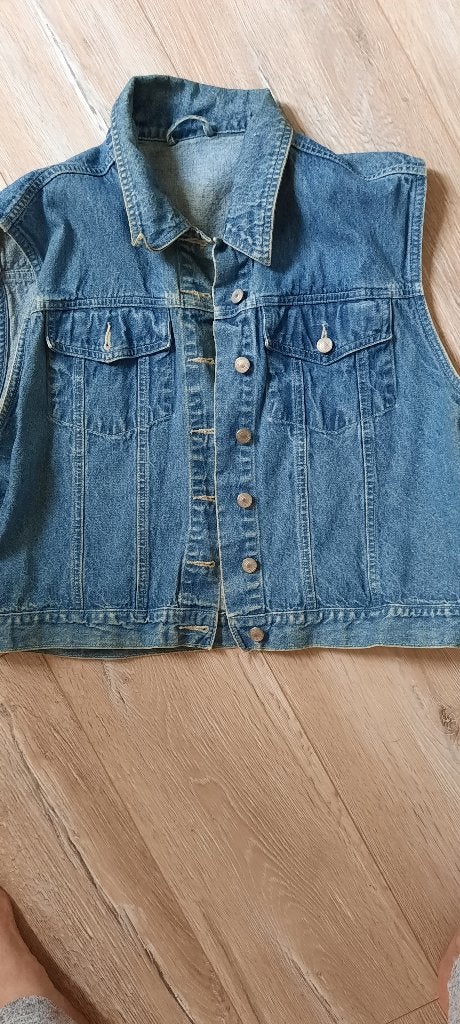Spijkerjasje zonder mouwen. Kort model., Kleding | Dames, Bodywarmers, Verzenden, Zo goed als nieuw, Maat 46/48 (XL) of groter