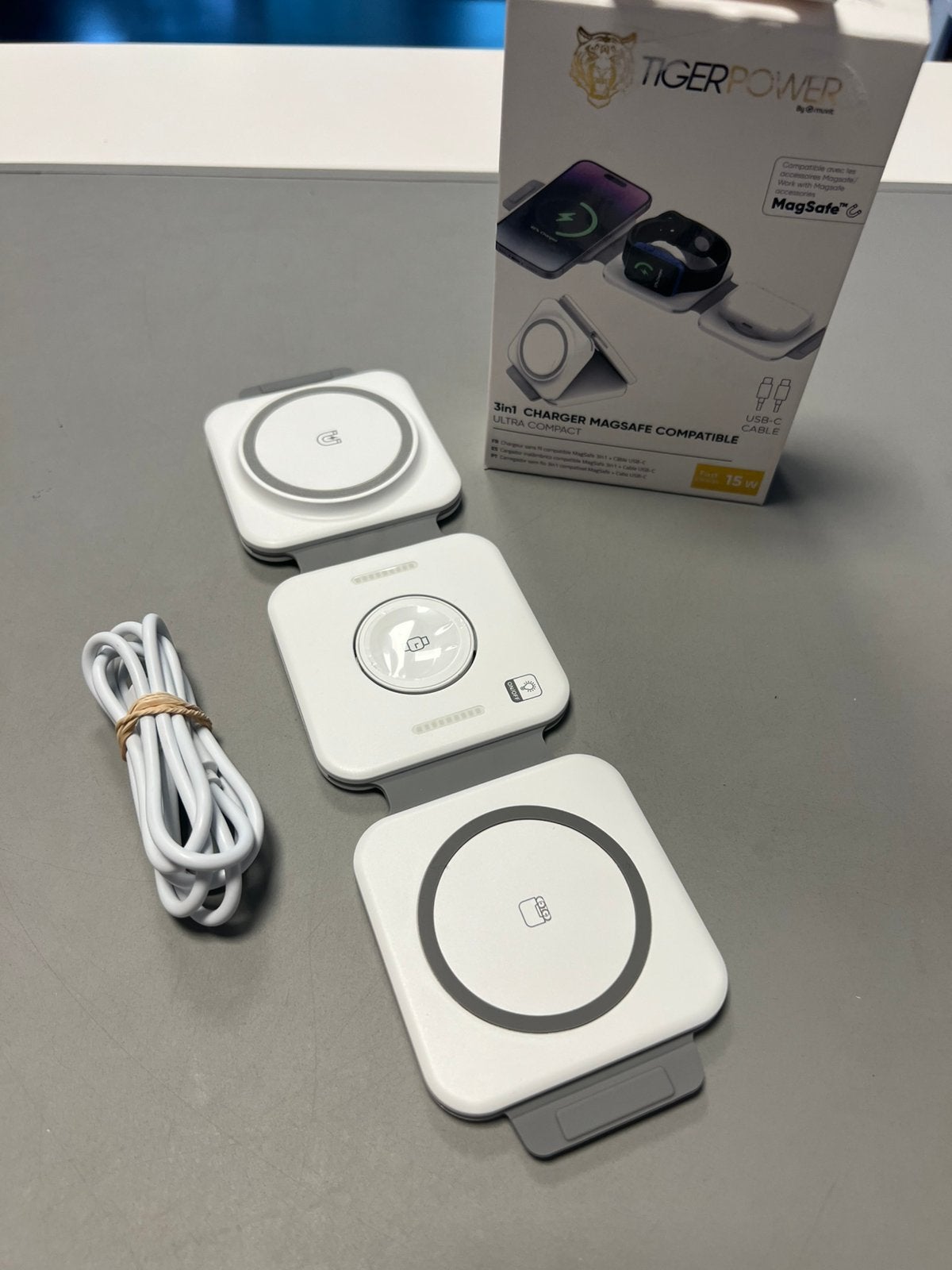 Muvit Tiger MagSafe 3 in 1 Draadloze Oplader - Wit, Oplaadstation, Nieuw, Ophalen of Verzenden, Nvt