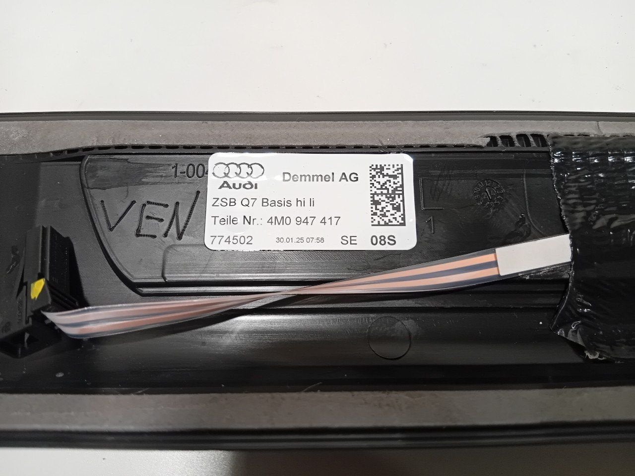 Sierlijst Audi Q8, Onderdelen@venauto.nl, Van der Ven Autorecycling B.V., Gebruikt, Ettenseweg 76, 4706 PB Roosendaal, The Netherlands