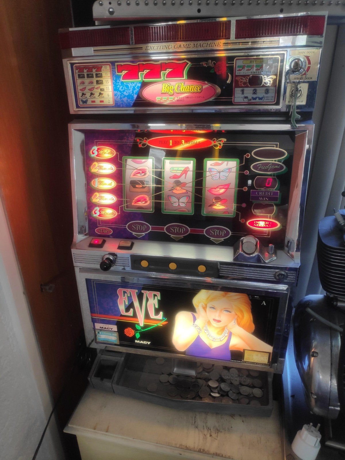 Vintage gokkast 'Eve' - Big Chance speelautomaat, Verzamelen, Gulden, Ophalen, Gebruikt, Met sleutels