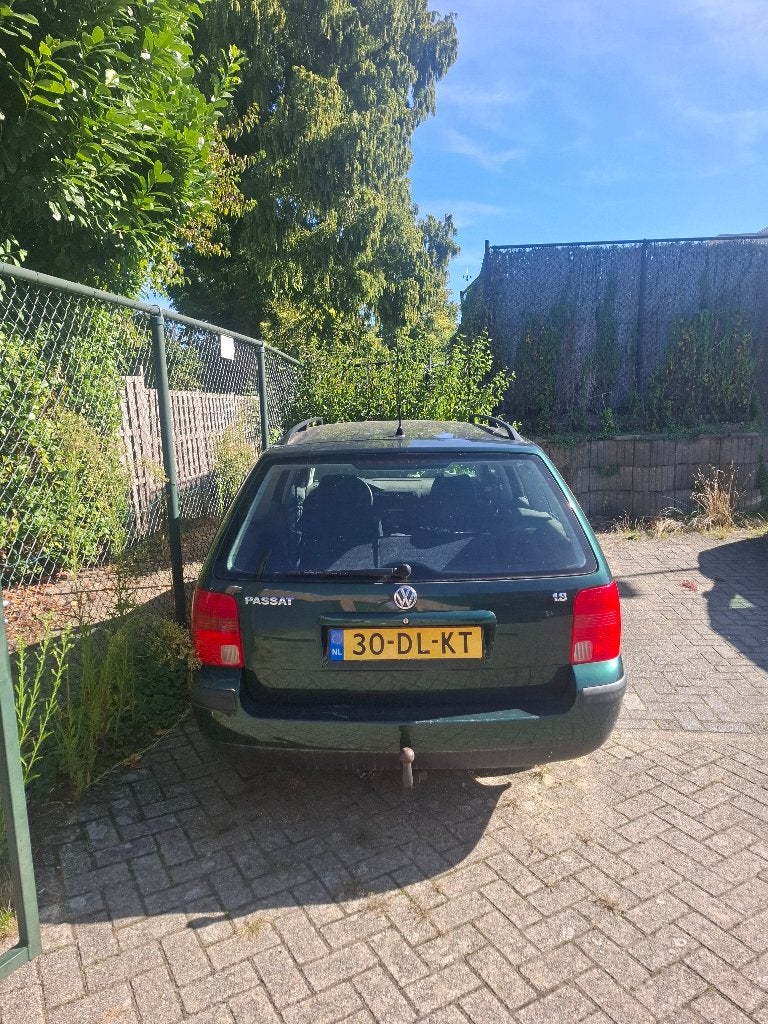 Volkswagen Passat 1.8 Variant 20V 92KW 1999 Groen, Auto's, Voorwielaandrijving, Zwart, 4 cilinders, Stationwagon