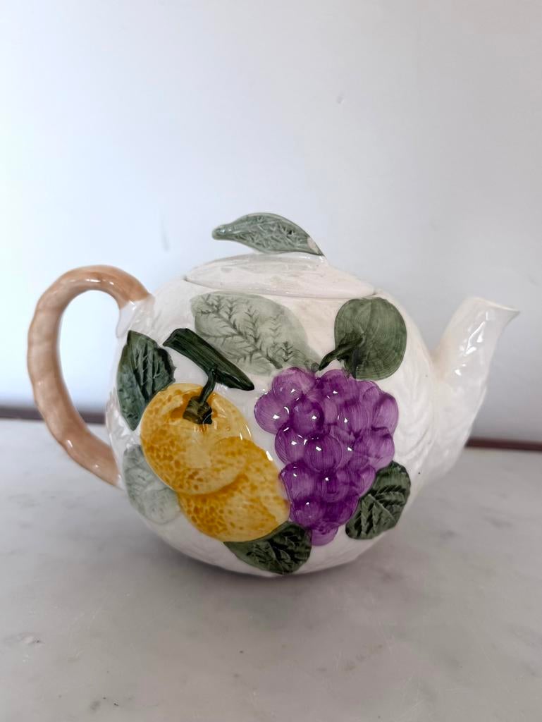 Vintage keramische theepot met druiven en citroenen, Ophalen of Verzenden, Zo goed als nieuw, Overige materialen, Pot, Bus of Blik