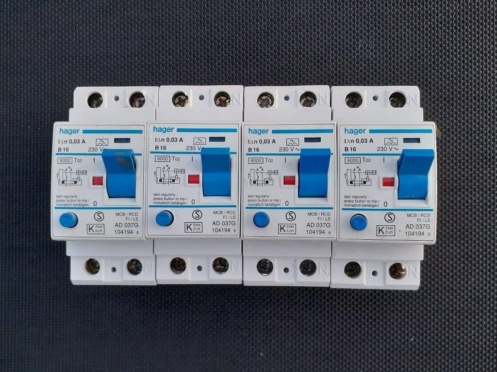 Hager AD037G Aardlakautomaat Alamat groepenkast meterkast, Ophalen of Verzenden, Gebruikt, Hager, Overige typen