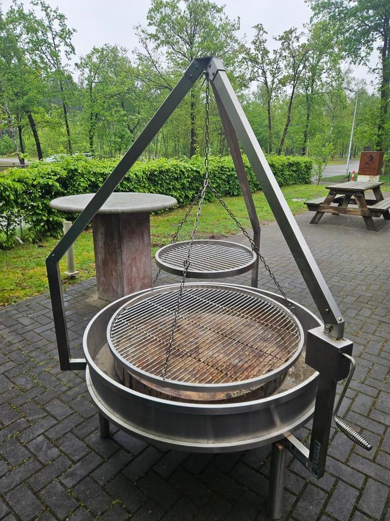 Grote Ronde BBQ met 100cm en 50cm RVS Roosters, Ophalen of Verzenden