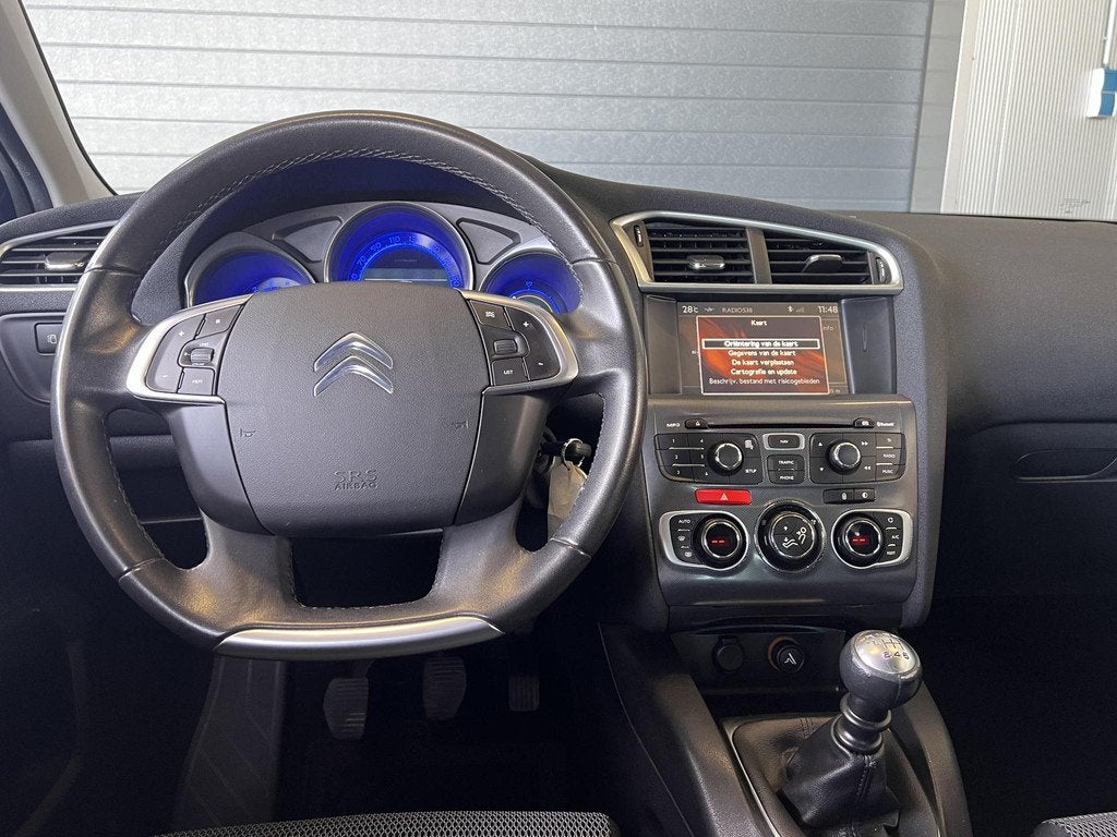 Citroen C4 1.2 PureTech Exclusive | Trekhaak | Navi | All se, Auto's, Voorwielaandrijving, Stof, 1199 cc, Blauw