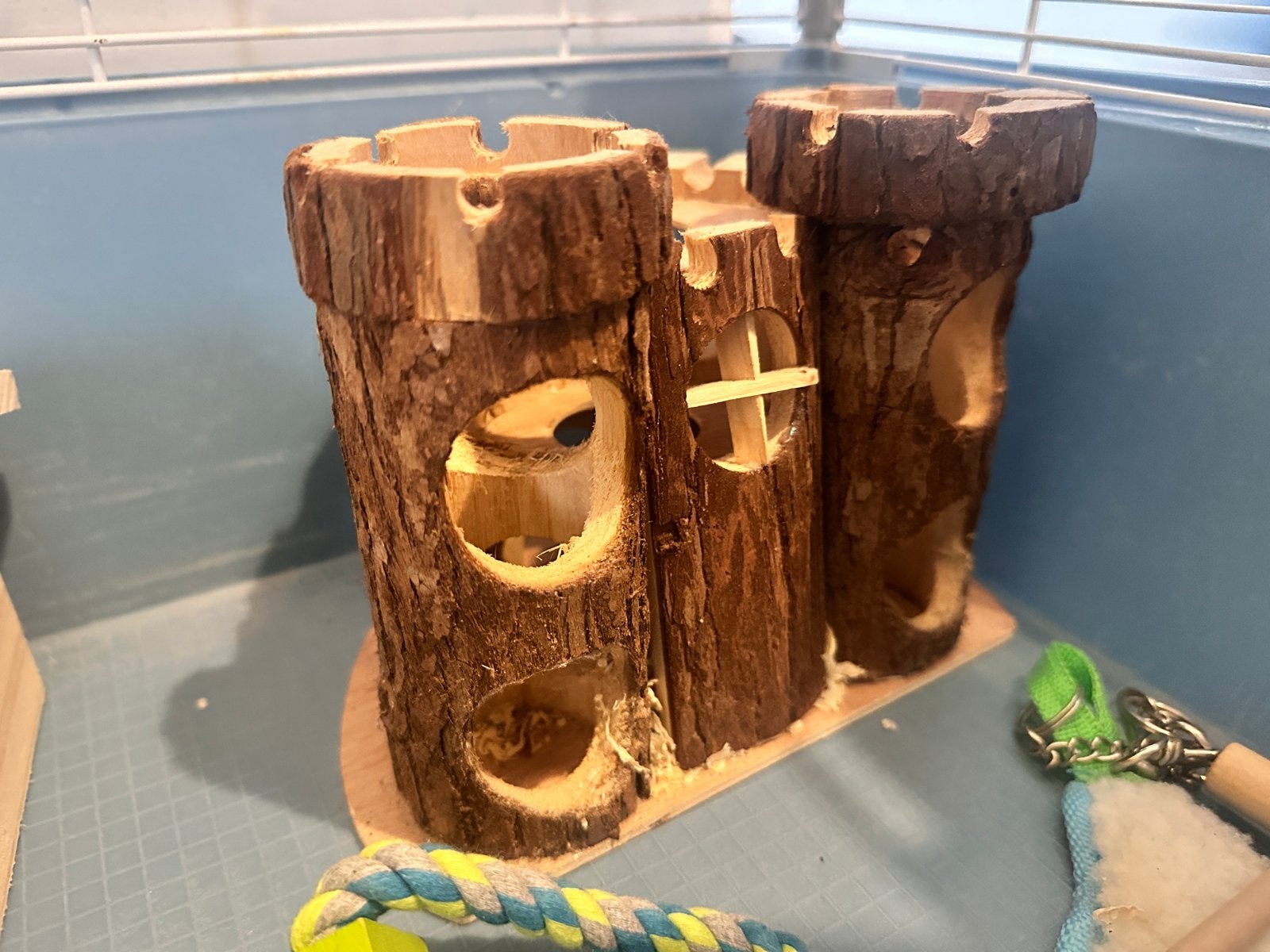 Mooie Ferplast hamsterkooi + houten accessoires, Dieren en Toebehoren, Ophalen, Zo goed als nieuw