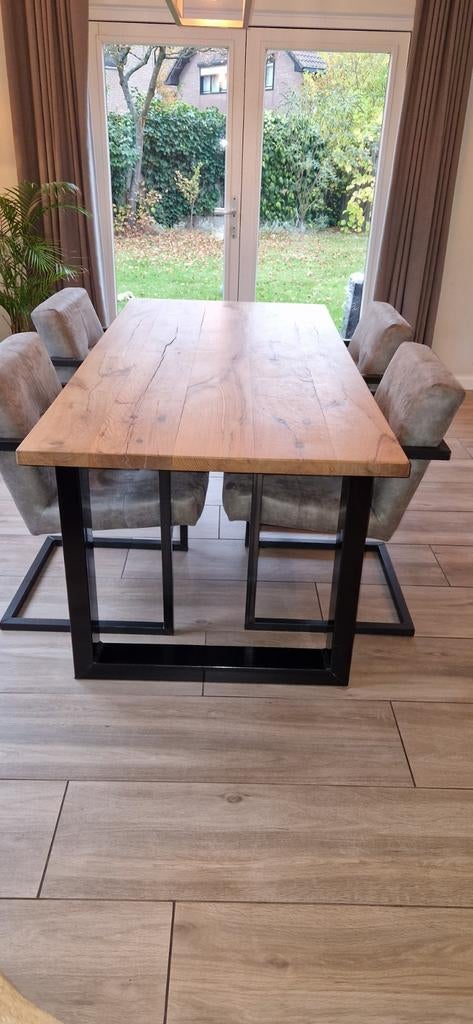 Eettafel 4 pers, Ophalen, 4 tot 6 stoelen
