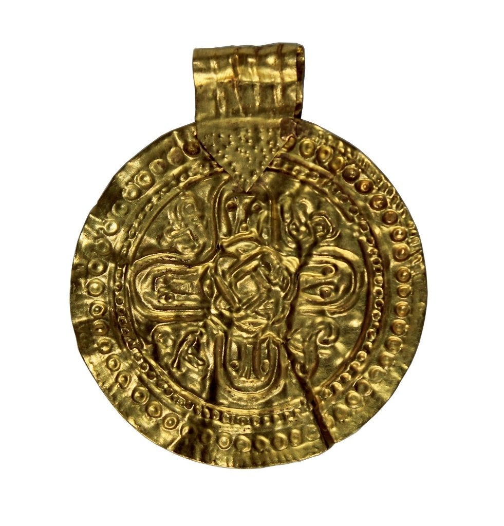 Bodemvondst vroeg middeleeuwse gouden bracteaat hanger odin, Antiek en Kunst, Ophalen of Verzenden, Goud