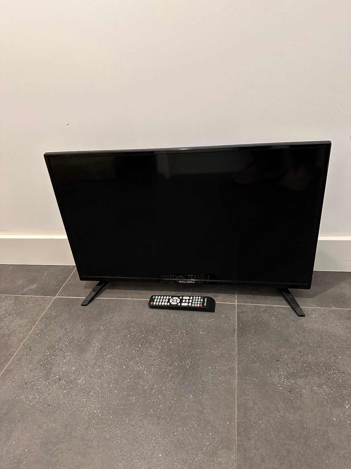Salora HD LED TV 32”inch. HDMI VGA SCART PC AUDIO USB, LED, 50 Hz, 80 tot 100 cm, Zo goed als nieuw
