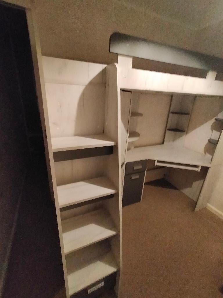 Hoogslaper met hang-legkast en bureau, Kinderen en Baby's, Kinderkamer | Stapelbedden en Hoogslapers, Ophalen, Zo goed als nieuw