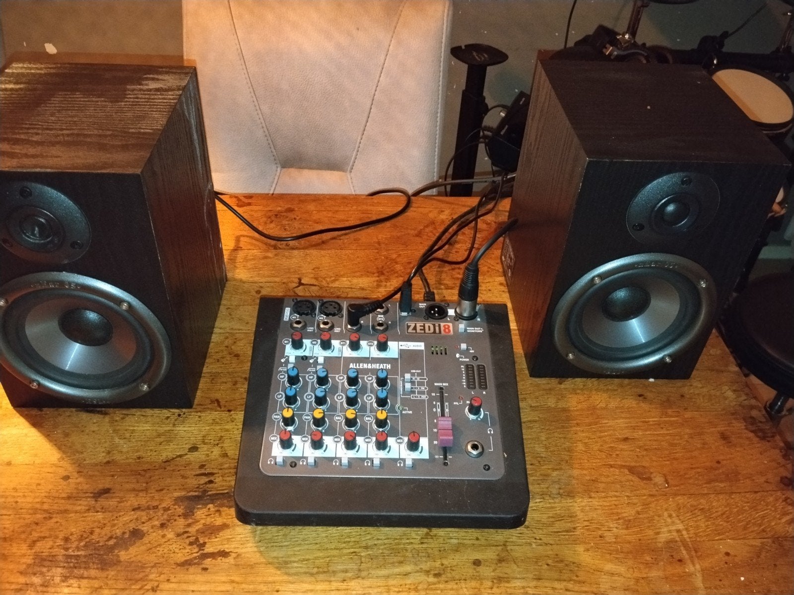 Mengpaneel met audio interface + actieve studio monitoren, Muziek en Instrumenten, Mengpanelen, Ophalen of Verzenden, Gebruikt