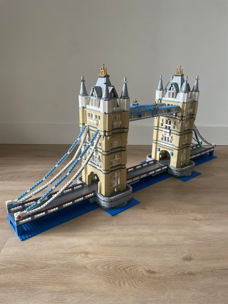 Lego creator Tower Bridge 10214 (inclusief doos en boekjes), Kinderen en Baby's, Speelgoed | Duplo en Lego, Ophalen, Zo goed als nieuw