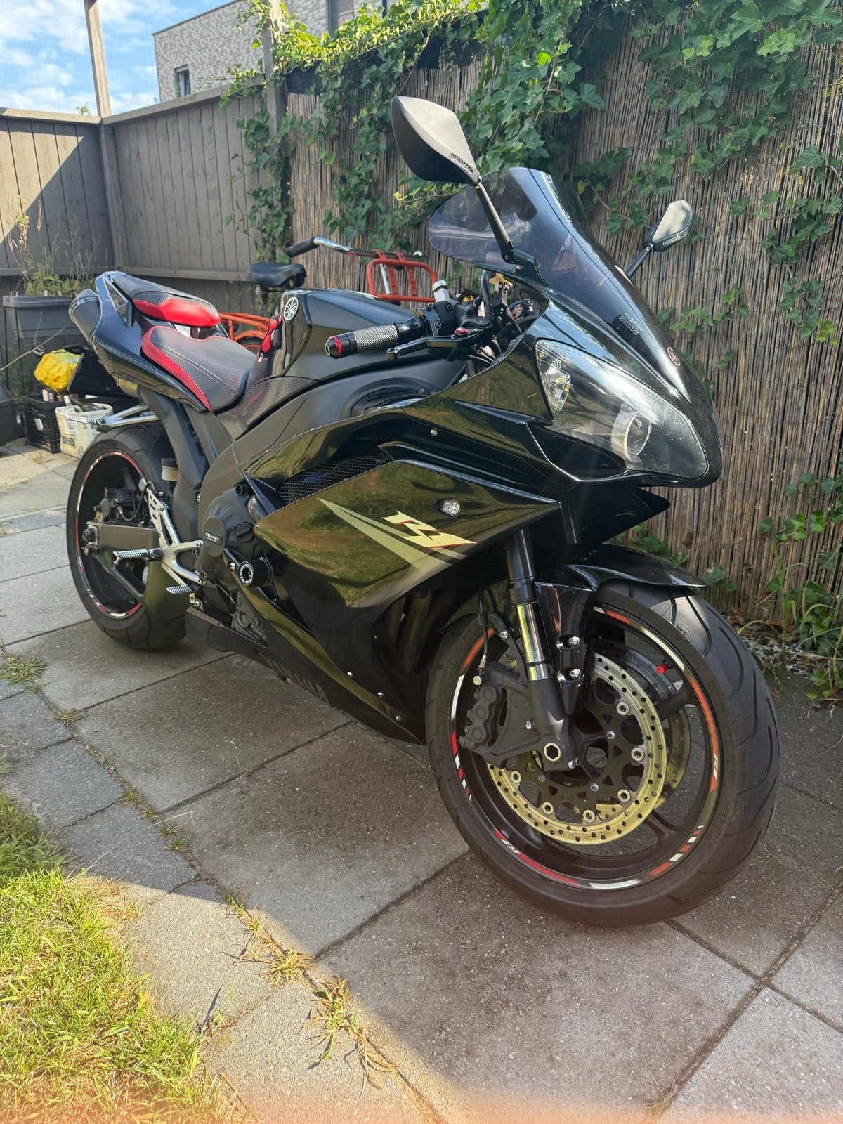 Yamaha YZF-R1 (2007) – Zeer nette staat – Akrapovic, Sportuitlaat, 4 cilinders, Motorrijbewijs A, Gebruikt