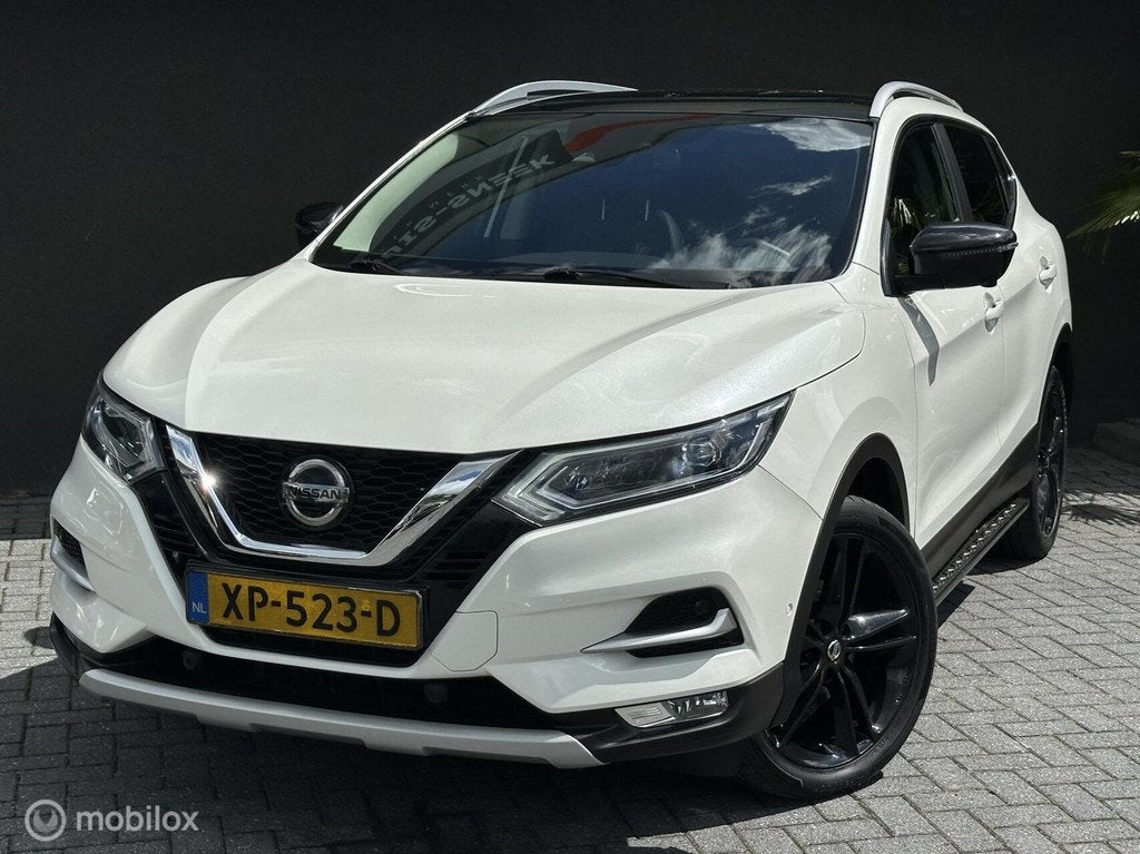Nissan Qashqai Tekna|Pano | 360° Camera | Keyless | Trekhaa, Voorwielaandrijving, 687 kg, Gebruikt, Euro 6