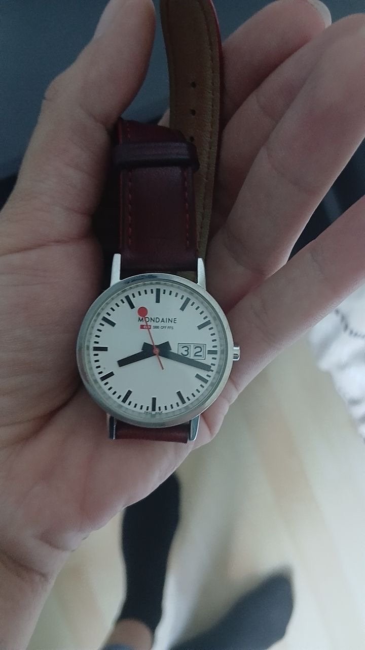 Mondaine Polshorloge met Datum - Zo goed als nieuw, Overige merken, Staal, Polshorloge, Ophalen of Verzenden
