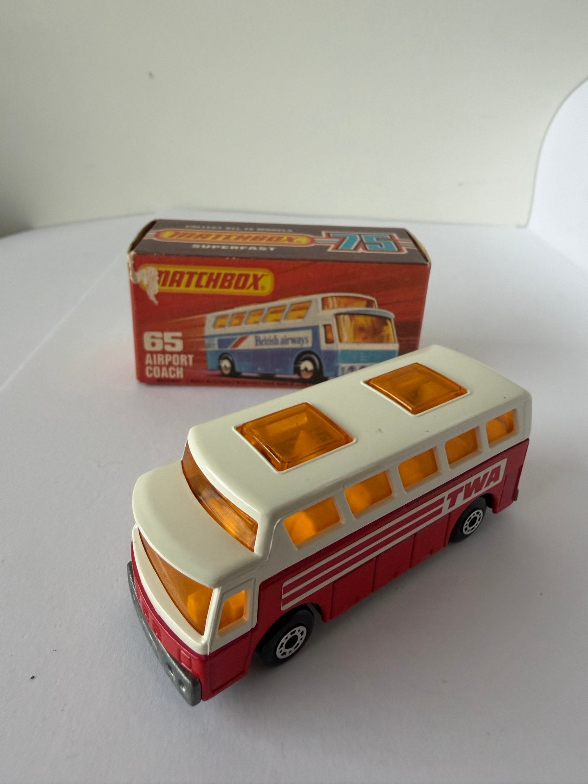 Matchbox Superfast 65 Airport Coach TWA -  met doosje, Ophalen of Verzenden, Gebruikt, Bus of Vrachtwagen, Matchbox