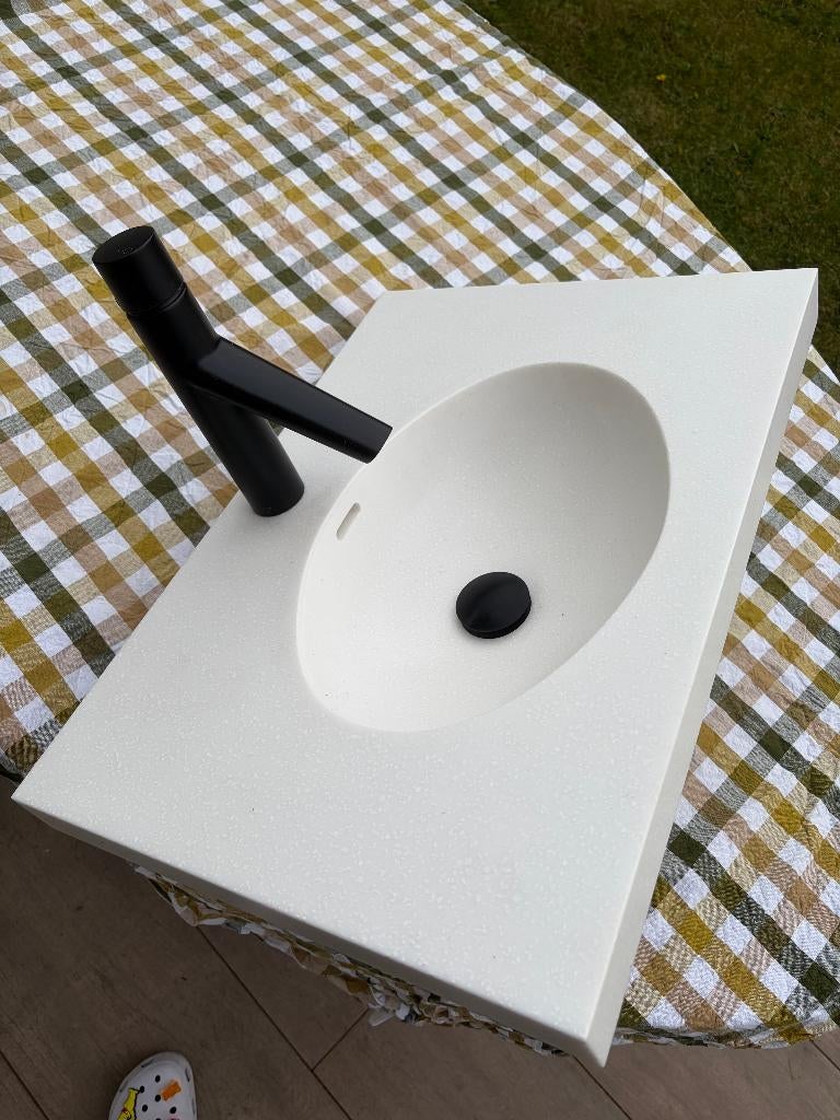 Corian wastafel met kraan, Ophalen, Nieuw, 50 tot 100 cm, Minder dan 100 cm