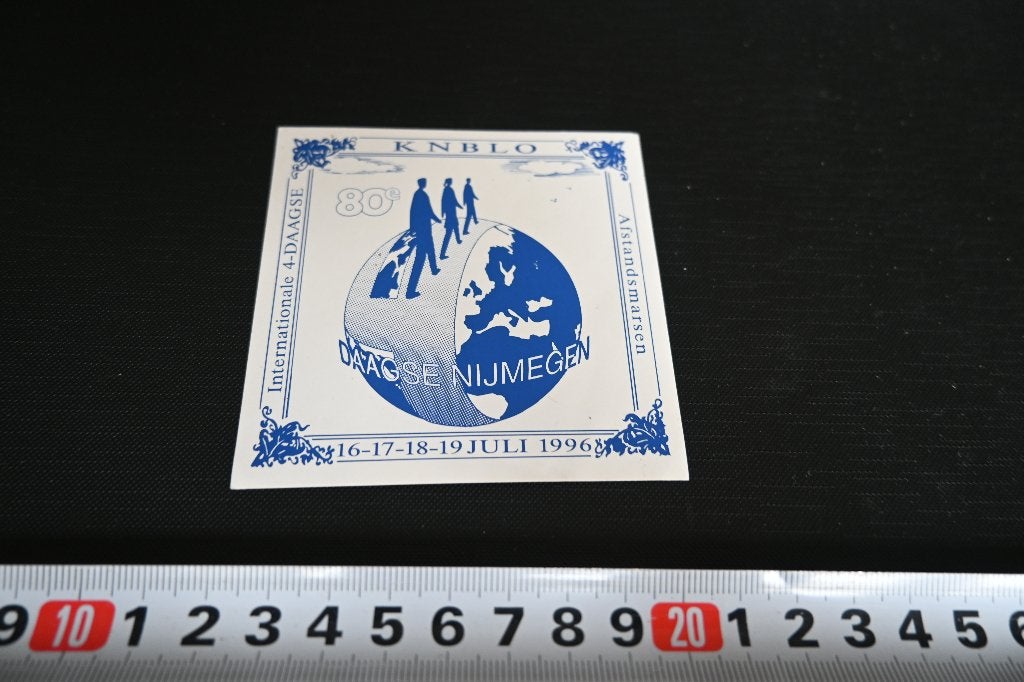 sticker nijmegen 80e vierdaagse 1996 KNBLO afstandsmarsen, Ophalen, Zo goed als nieuw