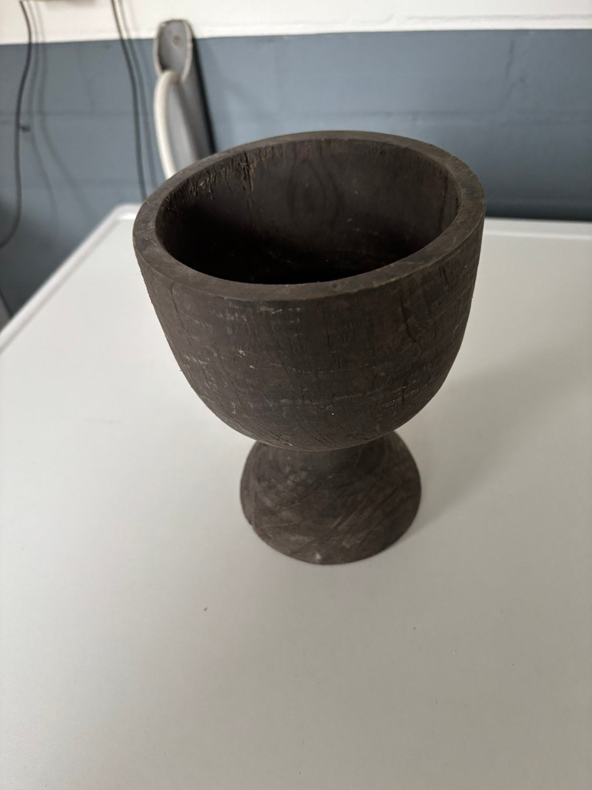 Houten pot op voet, Ophalen of Verzenden, Zo goed als nieuw