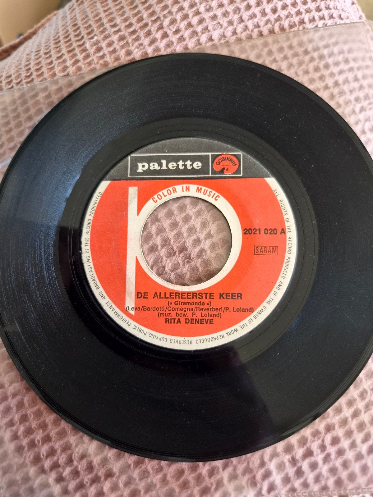 Rita Deneve De allereerste keer, Ophalen of Verzenden, Gebruikt, 7 inch, Nederlandstalig