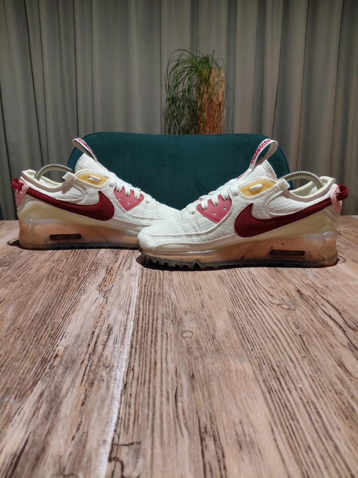 Nike Air Max 90 Terrascape 'Pomegranate' Size 37,5, Wit, Nike, Ophalen of Verzenden, Sneakers of Gympen