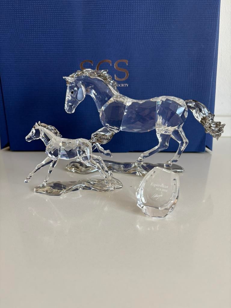 Swarovski jaarstuk Esperanza met jong, Ophalen of Verzenden, Zo goed als nieuw, Figuurtje