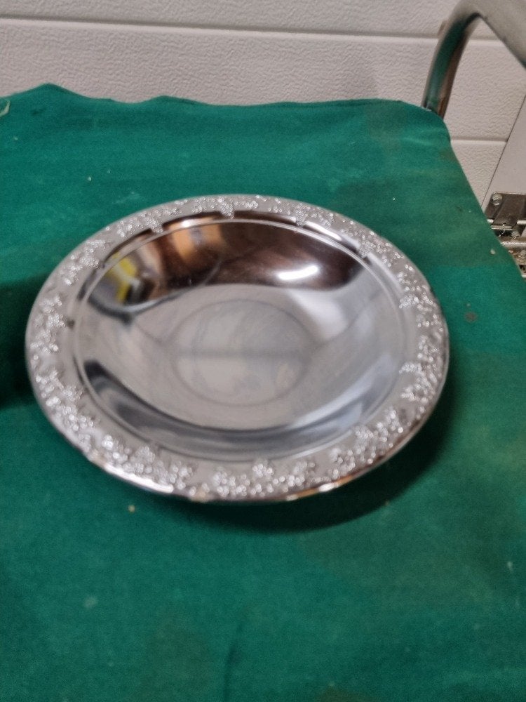 schaal zilverkleurig met druiven rand, Ophalen of Verzenden, 'T Olde Gre-j, Info@toldegrej.nl, Endepoelstraat 20f Didam
